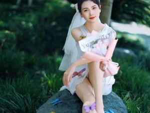 美女拍拍拍、哇，这么多美女在拍拍拍，是在拍什么呢？